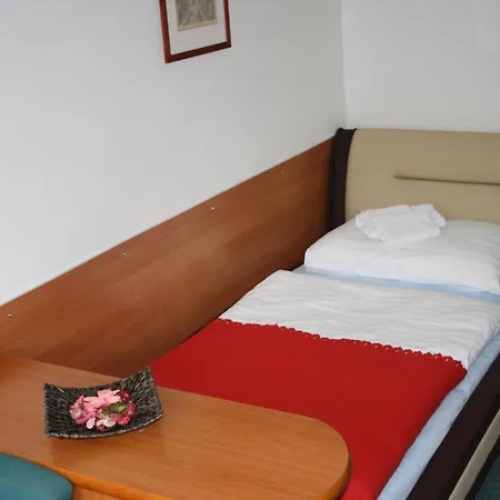 Hotel Uvs Bratislava